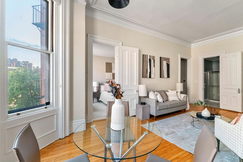 119 Marlborough Street, Unit 6 Boston, MA 02116 - Photo 4 of 19