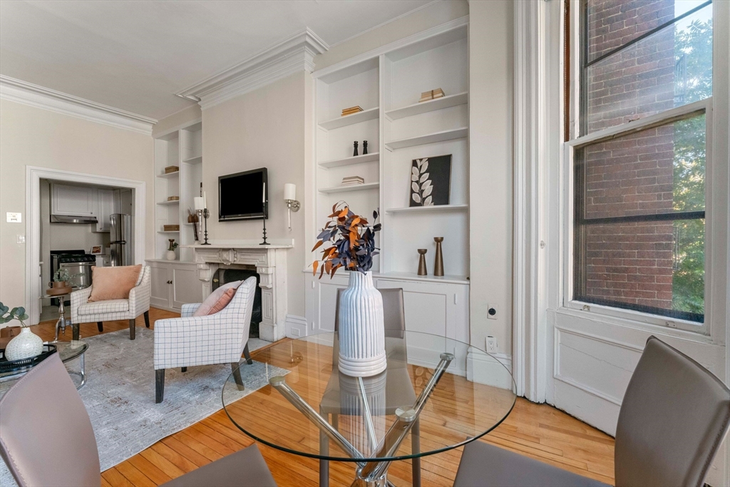 119 Marlborough Street, Unit 6 Boston, MA 02116 - Photo 5 of 19