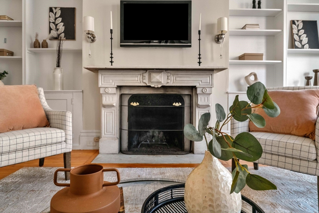 119 Marlborough Street, Unit 6 Boston, MA 02116 - Photo 6 of 19