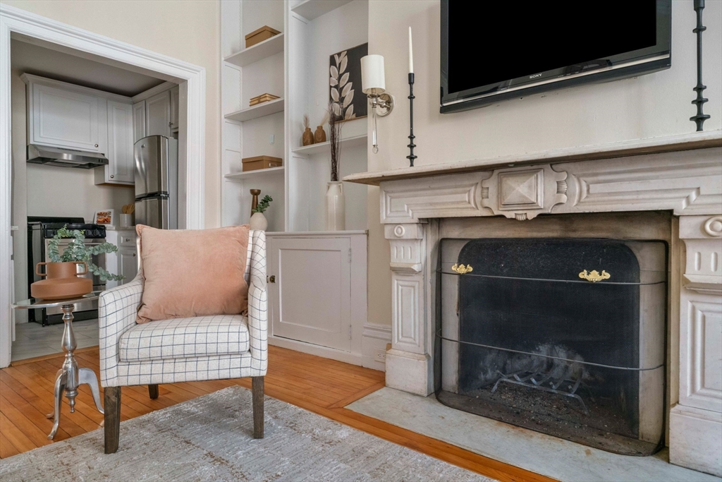 119 Marlborough Street, Unit 6 Boston, MA 02116 - Photo 8 of 19