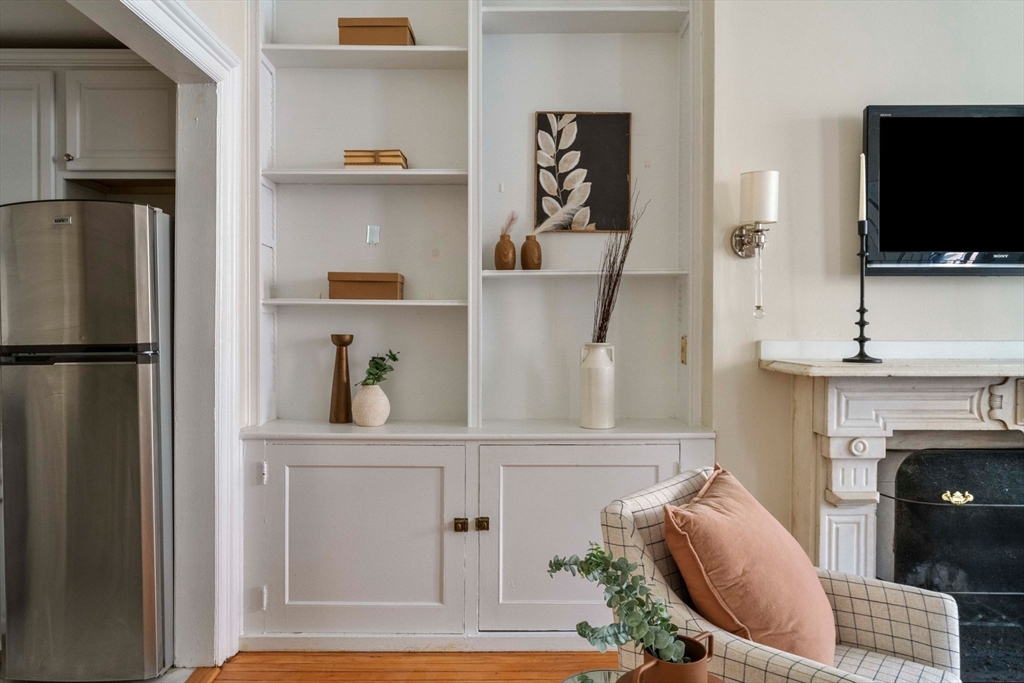 119 Marlborough Street, Unit 6 Boston, MA 02116 - Photo 9 of 19