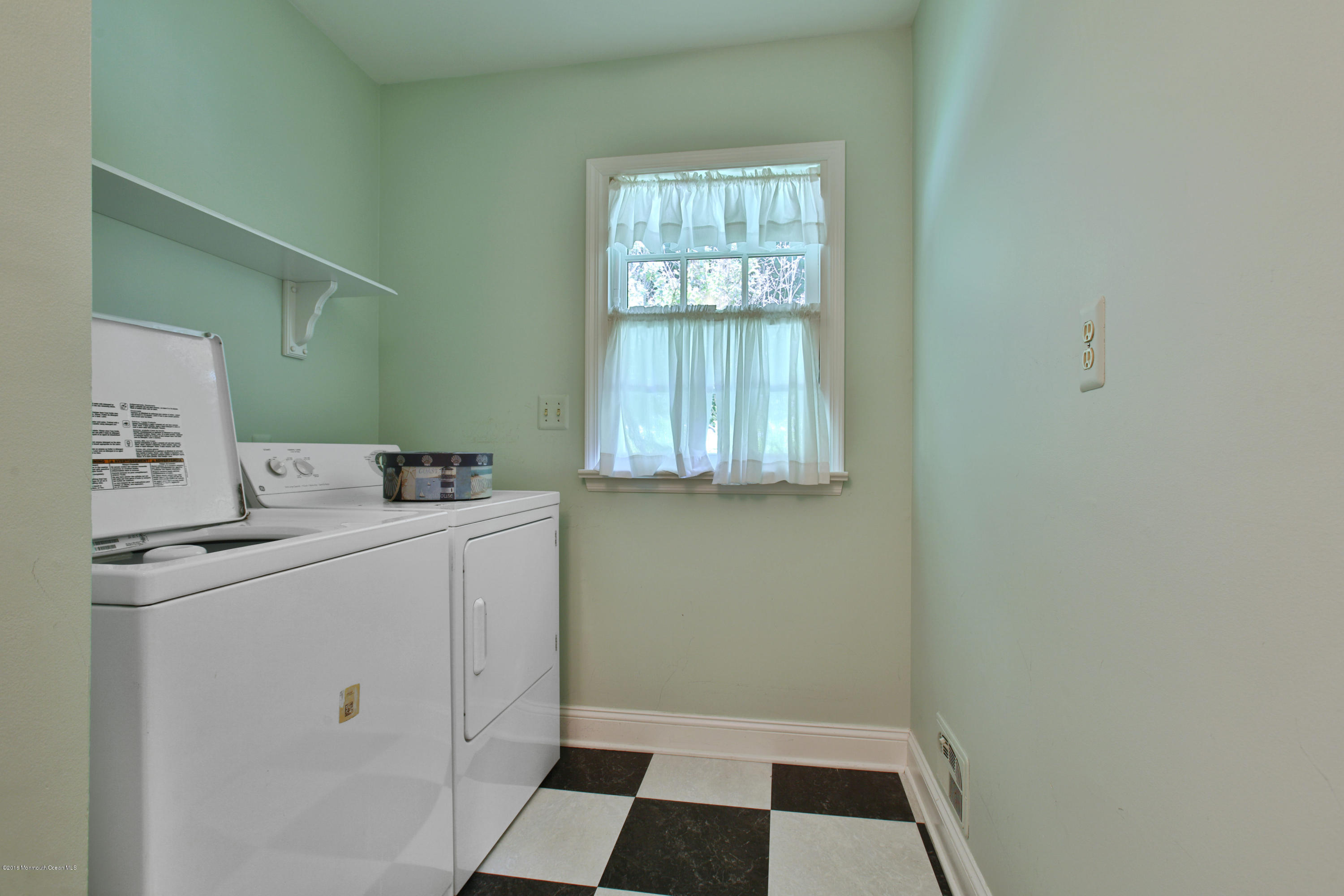 21 Lewis Point Road Fair Haven, NJ 07704 - Photo 17 of 31 Laundry Room