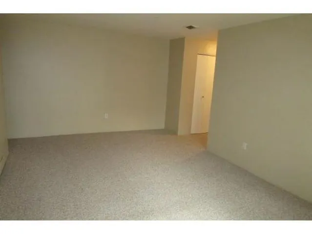 $1,950 | 9 Louisburg Square, Unit U11, Nashua, NH 03060