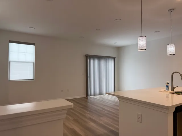 $2,950 | 287 Kingsport Drive, South Elgin, IL 60177