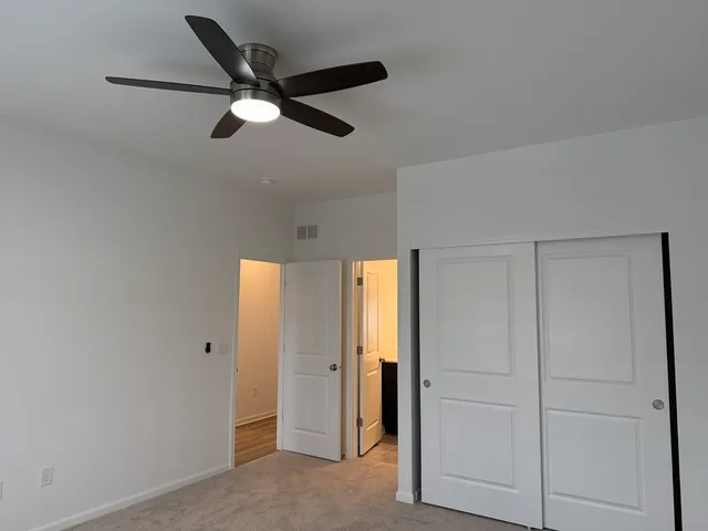 $2,950 | 287 Kingsport Drive, South Elgin, IL 60177