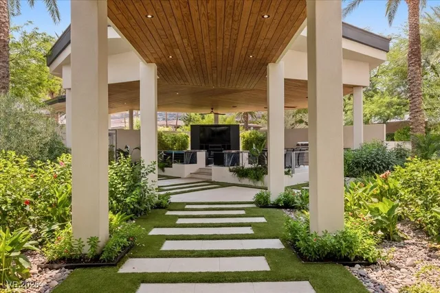 $7,749,990 | 1199 MacDonald Ranch Drive, Henderson, NV 89012