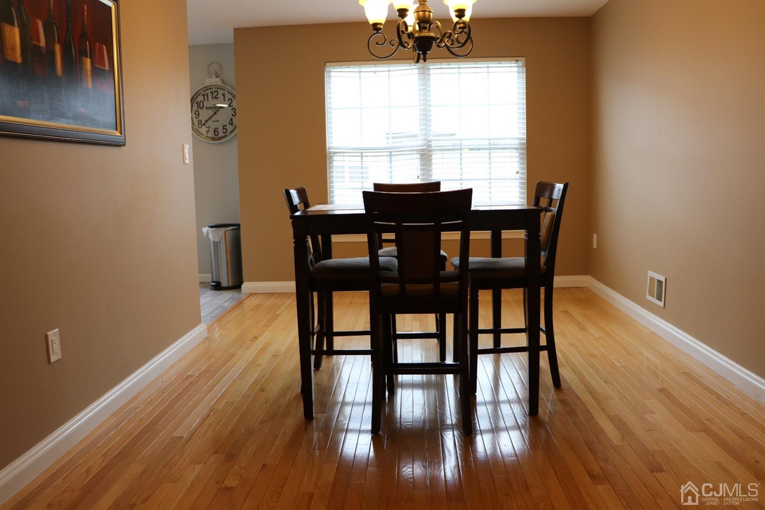 42 Rojewski Way Sayreville, NJ 08859 - Photo 11 of 30 Gallery Image 11