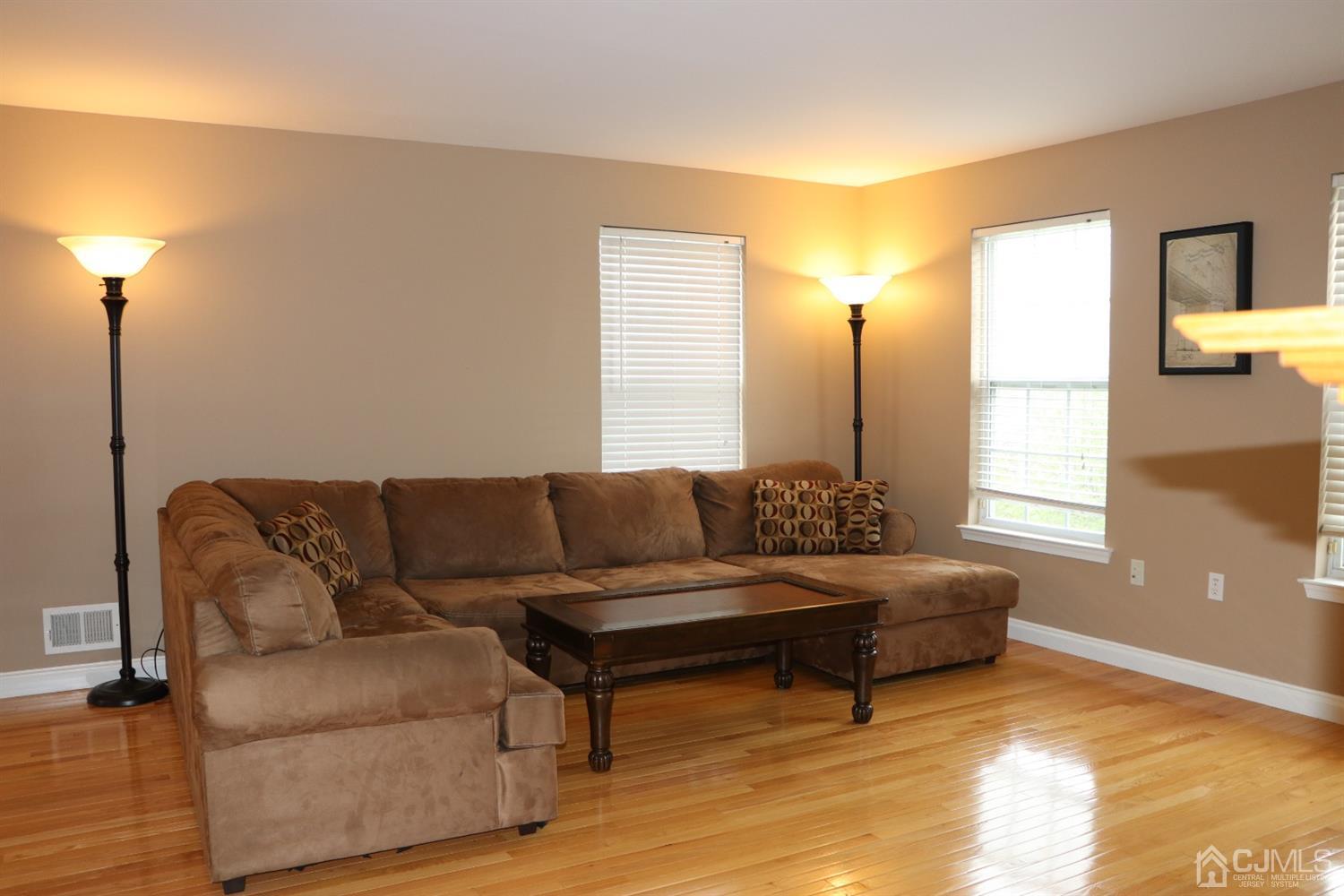 42 Rojewski Way Sayreville, NJ 08859 - Photo 13 of 30 Gallery Image 13