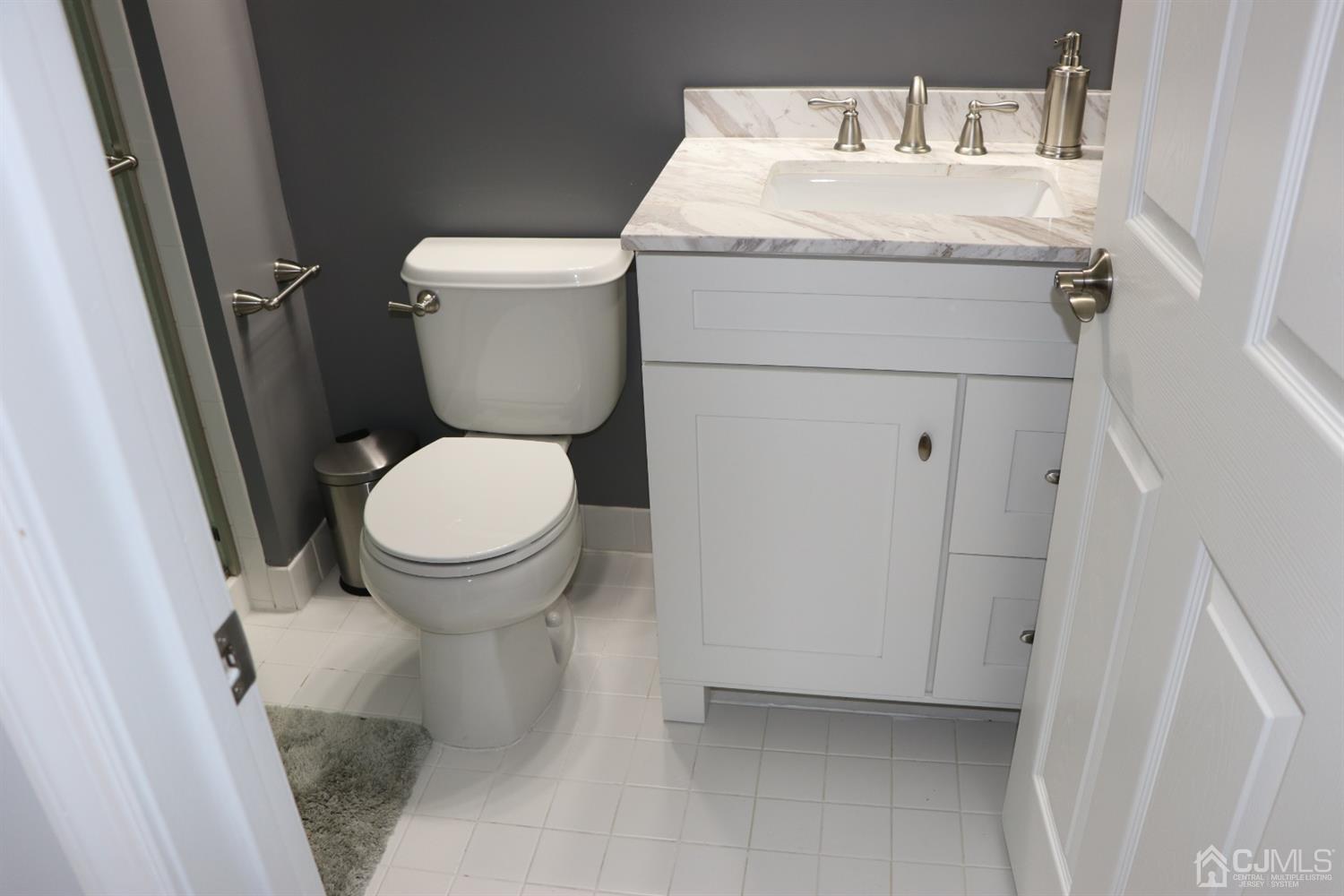 42 Rojewski Way Sayreville, NJ 08859 - Photo 24 of 30 Gallery Image 24