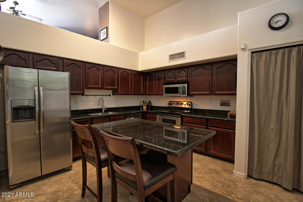 710 South Beck Avenue Tempe, AZ 85281 - Photo 6 of 20 Kitchen1