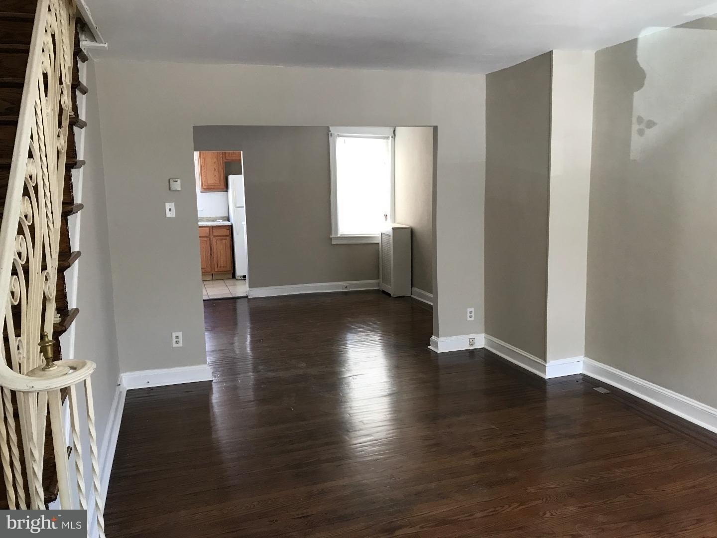 7133 Seaford Road Upper Darby, PA 19082 - Photo 4 of 20 Living Room