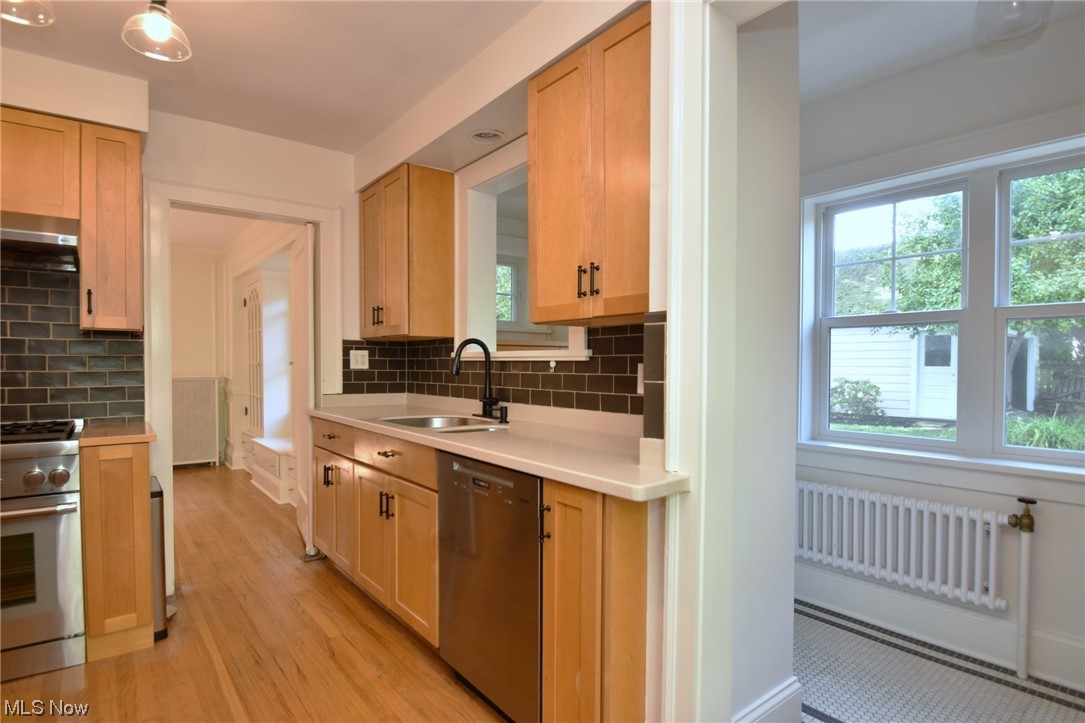 3066 Woodbury Road Cleveland, OH 44120 - Photo 17 of 35 Gallery Image 17