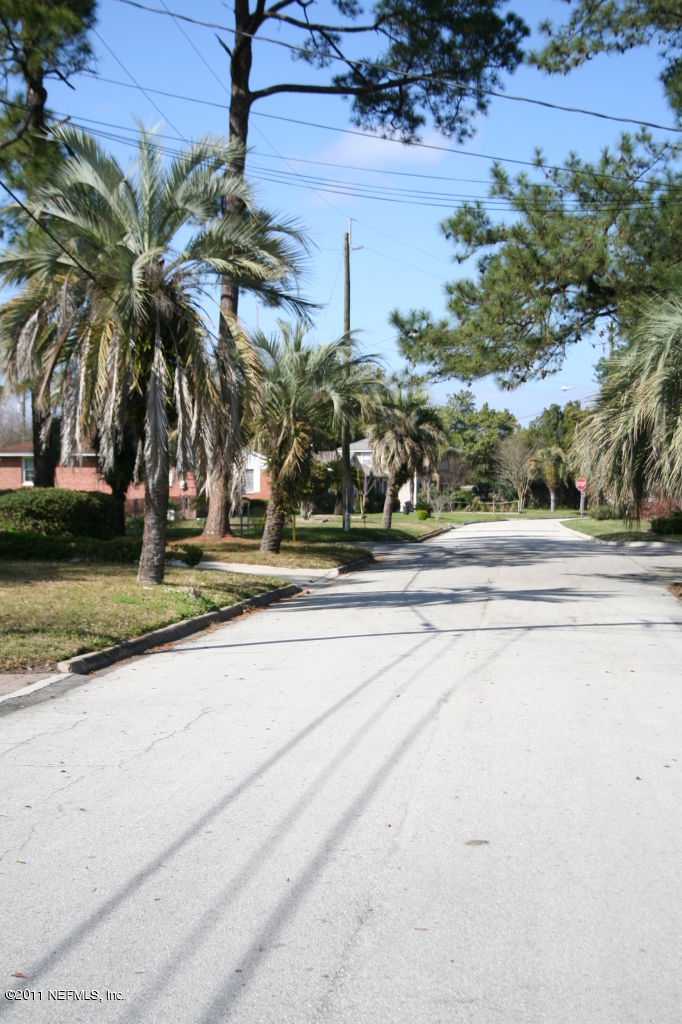 2123 Traymore Road Jacksonville, FL 32207 - Photo 5 of 29 Great Neighborhood Super Location
