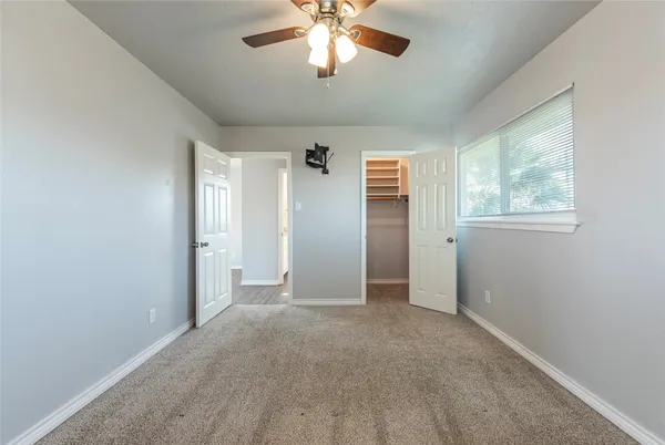 $2,650 | 442 Pompano Street, Bayou Vista, TX 77563