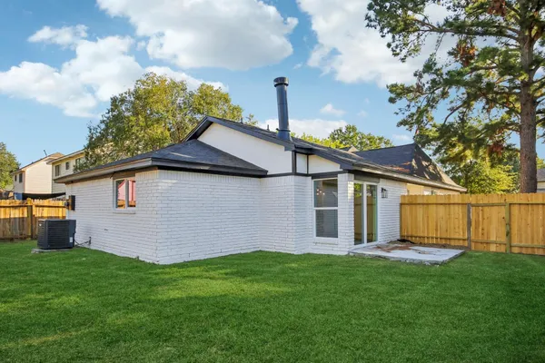 $279,500 | 11615 Henley Drive, Houston, TX 77064