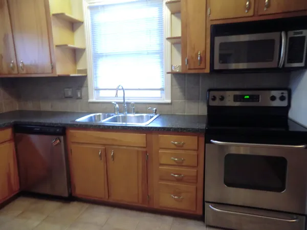 $2,350 | 836 Hillwood Boulevard, Nashville, TN 37209