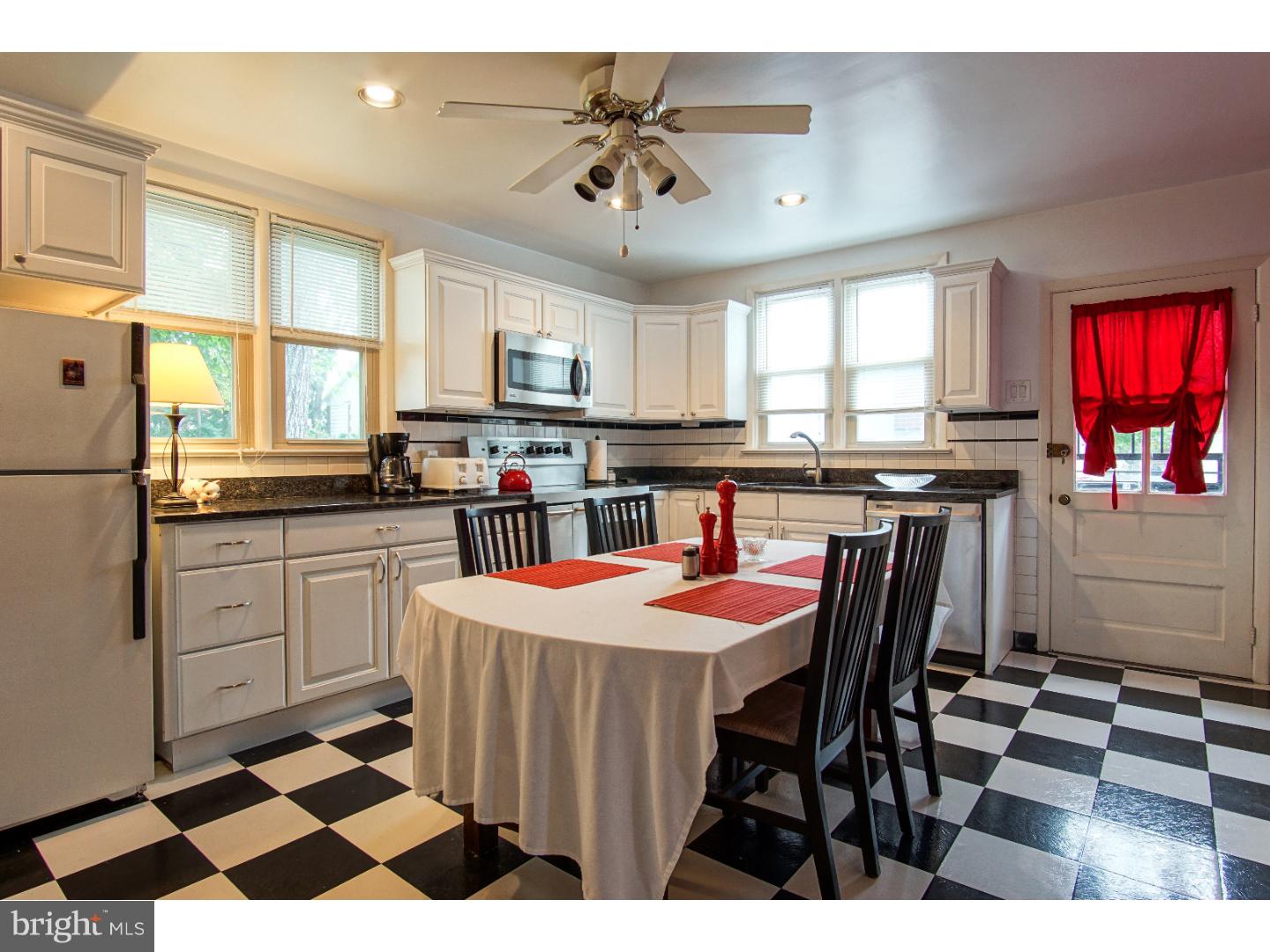 8043 Rugby Street Philadelphia, PA 19150 - Photo 8 of 25 Gallery Image 8