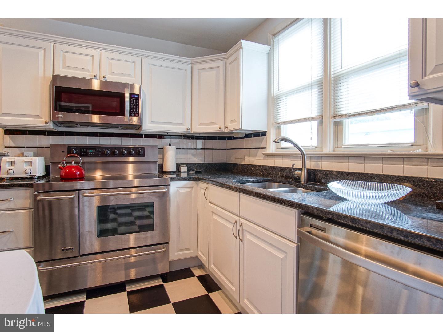 8043 Rugby Street Philadelphia, PA 19150 - Photo 9 of 25 Gallery Image 9