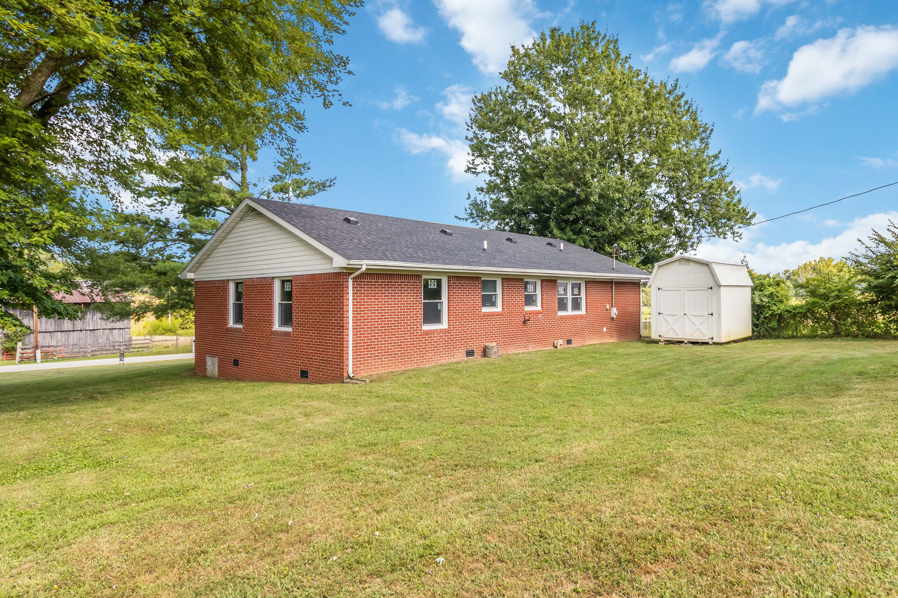 4492 Chestnut Grove Road Brodhead, KY 40409 - Photo 26 of 31 027