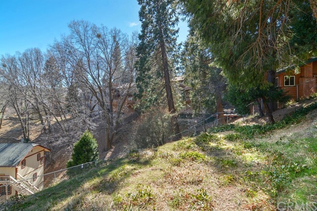 347 Donner Drive Crestline, CA 92325 - Photo 27 of 27 a view of backyard of house