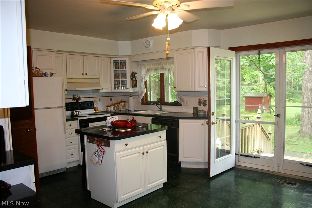 7869 Peck Road Ravenna, OH 44266 - Photo 6 of 14 Gallery Image 6