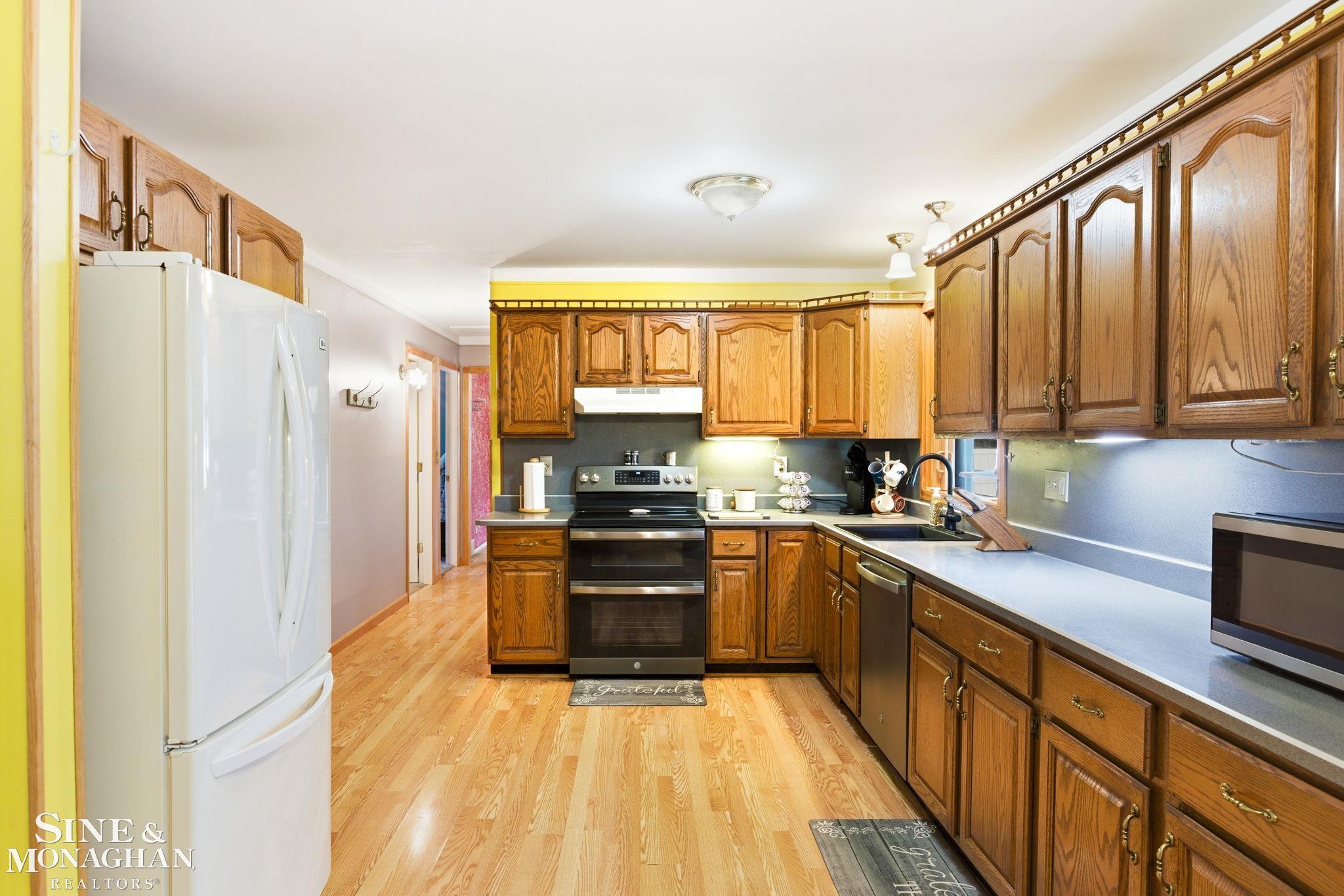 660 Range Road Marysville, MI 48040 - Photo 13 of 40