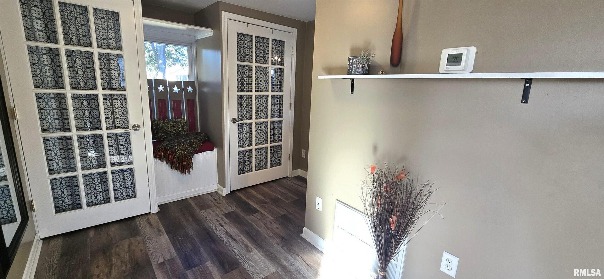 1006 8th Street Colona, IL 61241 - Photo 11 of 16 a view of balcony