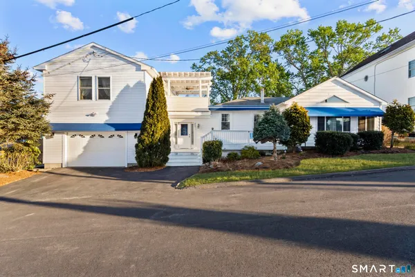 $999,900 | 231 Pawson Road, Branford, CT 06405
