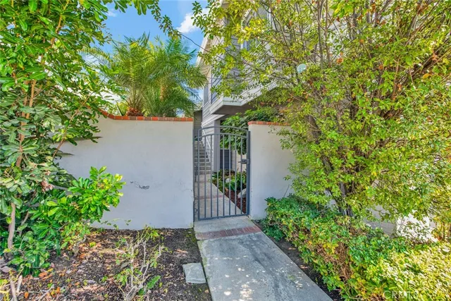 $6,700 | 804 Gardenia Way, Corona del Mar, CA 92625