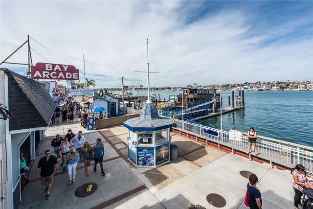 $6,700 | 804 Gardenia Way, Corona del Mar, CA 92625