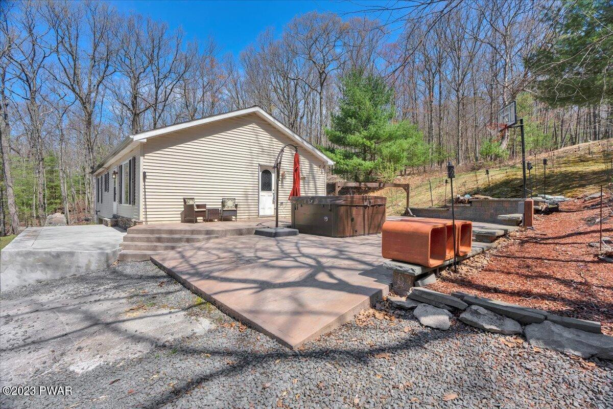 11 Elmwood Court Hawley, PA 18428 - Photo 5 of 40