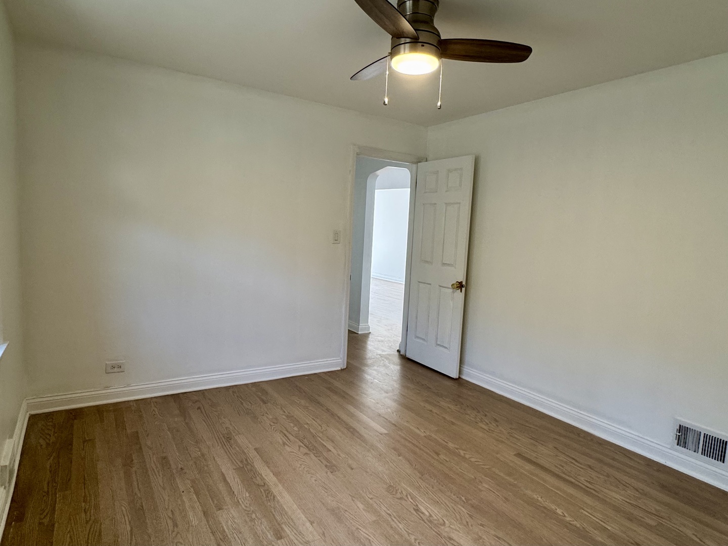 6328 North Troy Street Chicago, IL 60659 - Photo 15 of 28