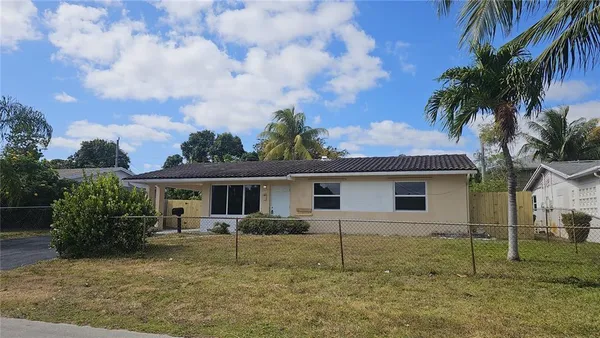 $3,750 | 2771 Southwest 3rd Street, Fort Lauderdale, FL 33312