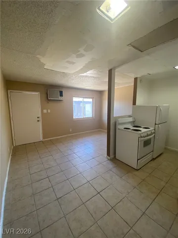 $850 | 236 West Philadelphia Avenue, Unit 4, Las Vegas, NV 89102