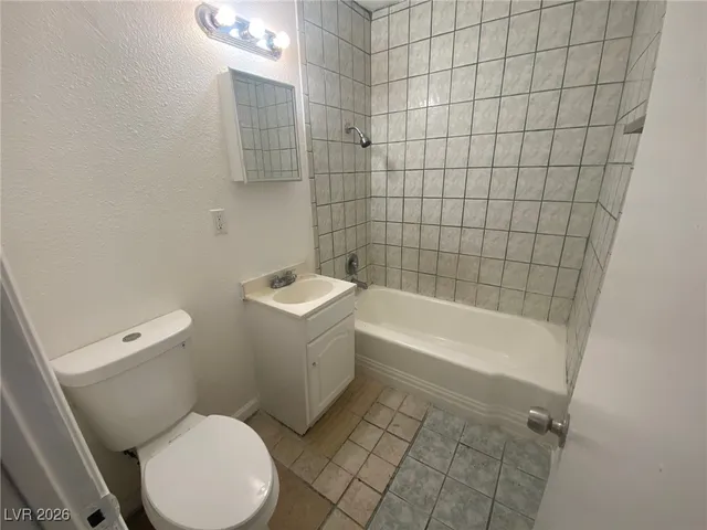$850 | 236 West Philadelphia Avenue, Unit 4, Las Vegas, NV 89102
