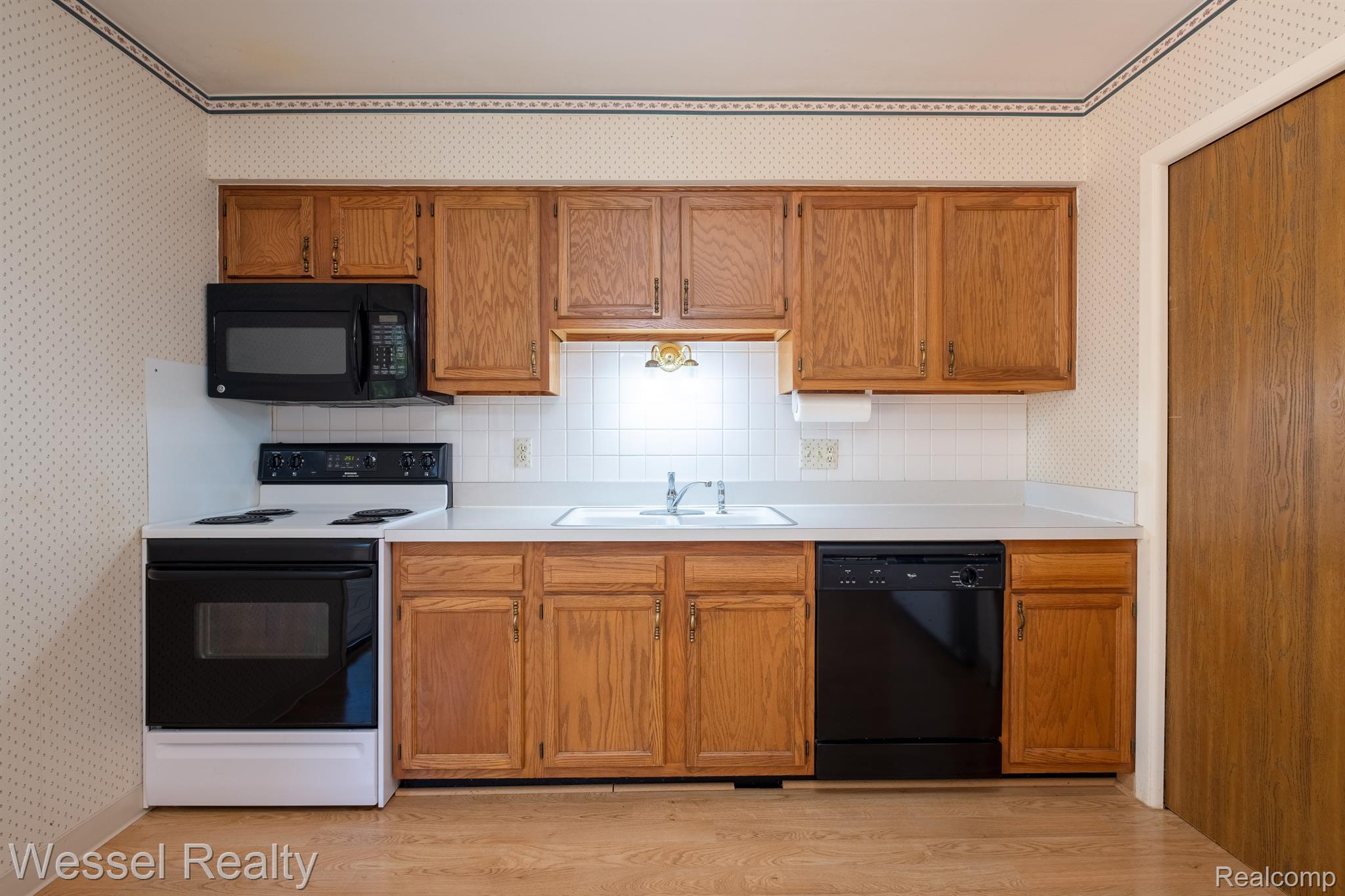 335 Fairgrove Street, Unit 11 Romeo, MI 48065 - Photo 11 of 23 Gallery Image 11