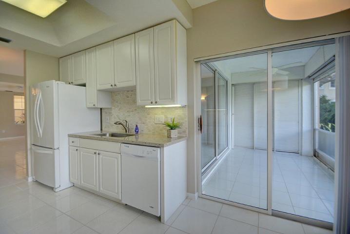 17051 Emile Street, Unit 4 Boca Raton, FL 33487 - Photo 11 of 29 Kitchen