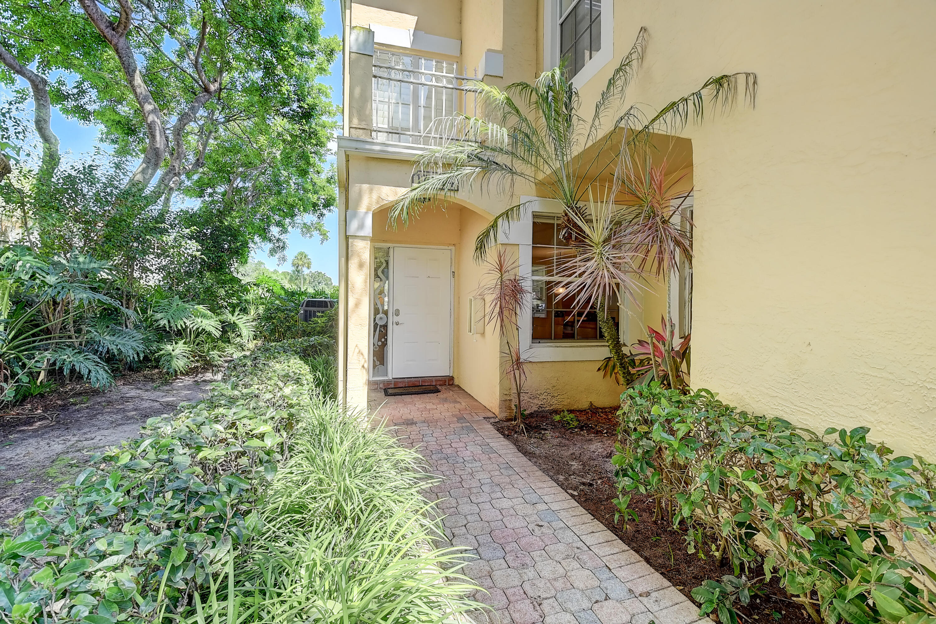 17051 Emile Street, Unit 4 Boca Raton, FL 33487 - Photo 3 of 29 Exterior entry
