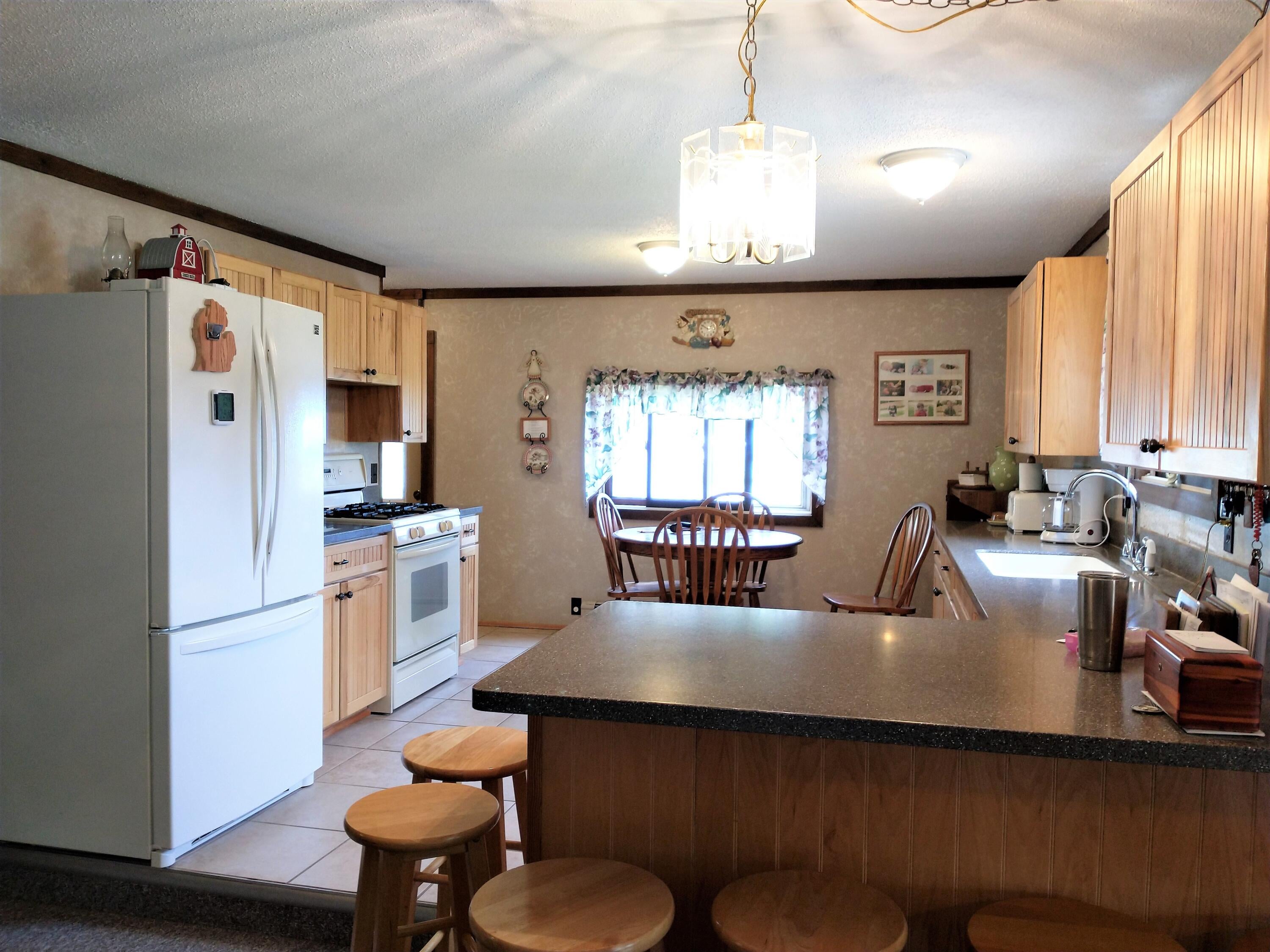 2980 Kitchen Road Cheboygan, MI 49721 - Photo 9 of 32 Gallery Image 9