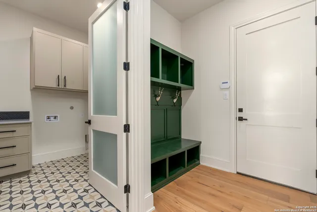 $1,100,000 | 8191 Blue Oak Way, San Antonio, TX 78266