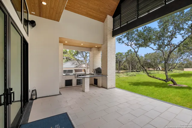 $1,100,000 | 8191 Blue Oak Way, San Antonio, TX 78266