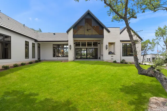 $1,100,000 | 8191 Blue Oak Way, San Antonio, TX 78266