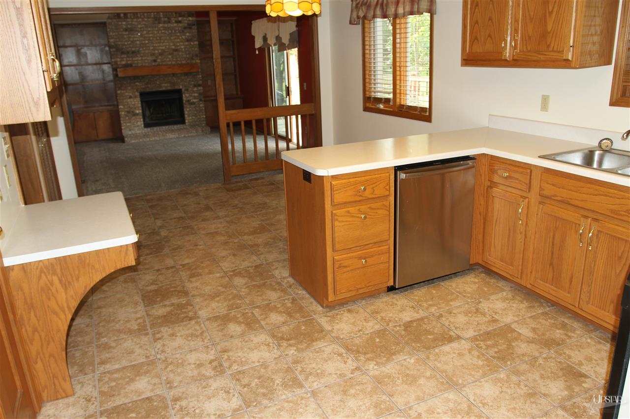 5115 Holly Oak Road Fort Wayne, IN 46845 - Photo 12 of 27 Gallery Image 12