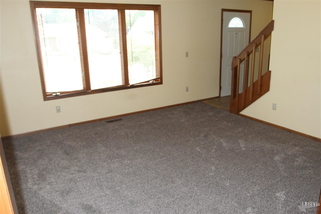5115 Holly Oak Road Fort Wayne, IN 46845 - Photo 15 of 27 Gallery Image 15