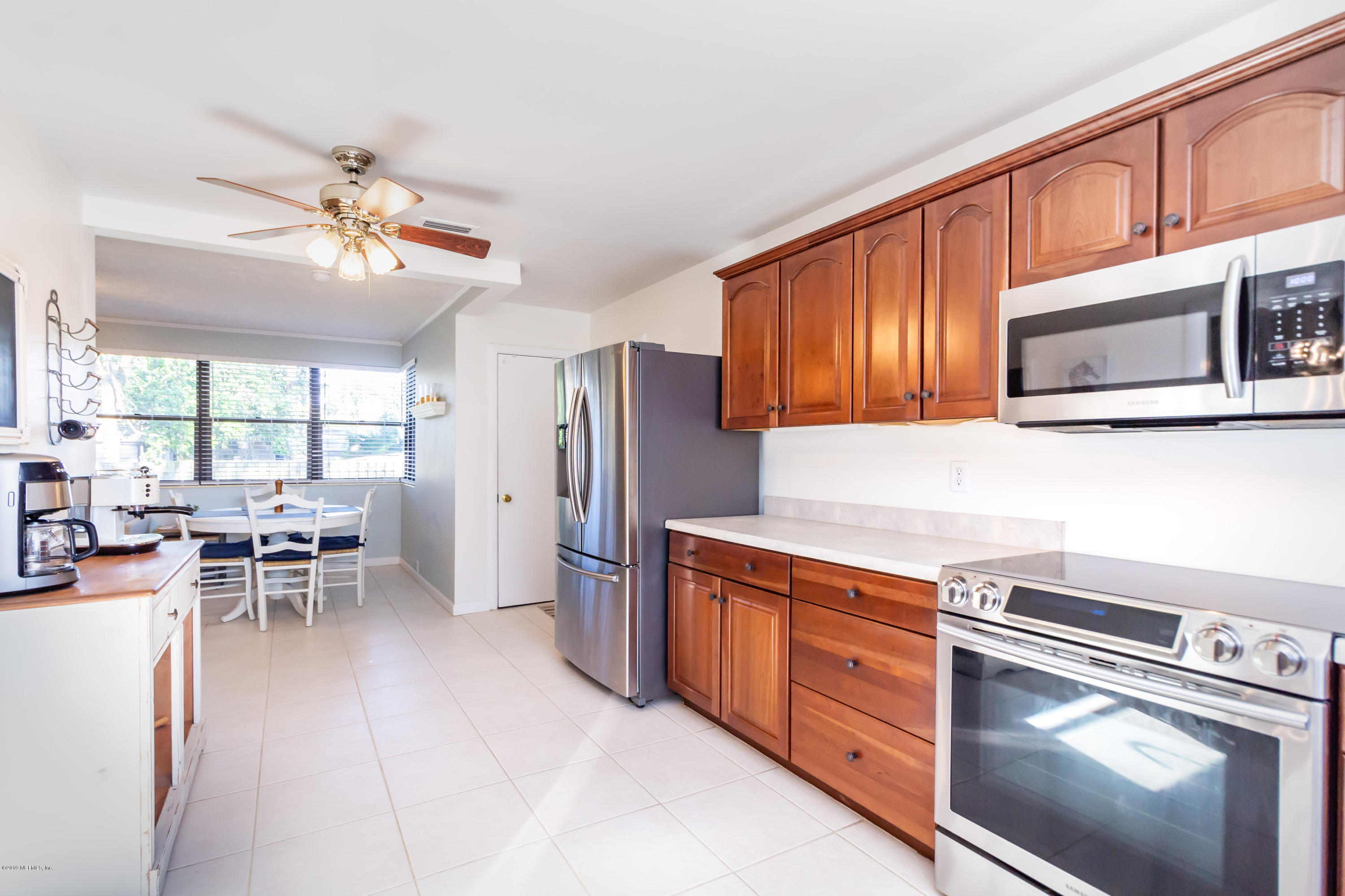 1333 San Amaro Road Jacksonville, FL 32207 - Photo 11 of 31 Kitchen View 2