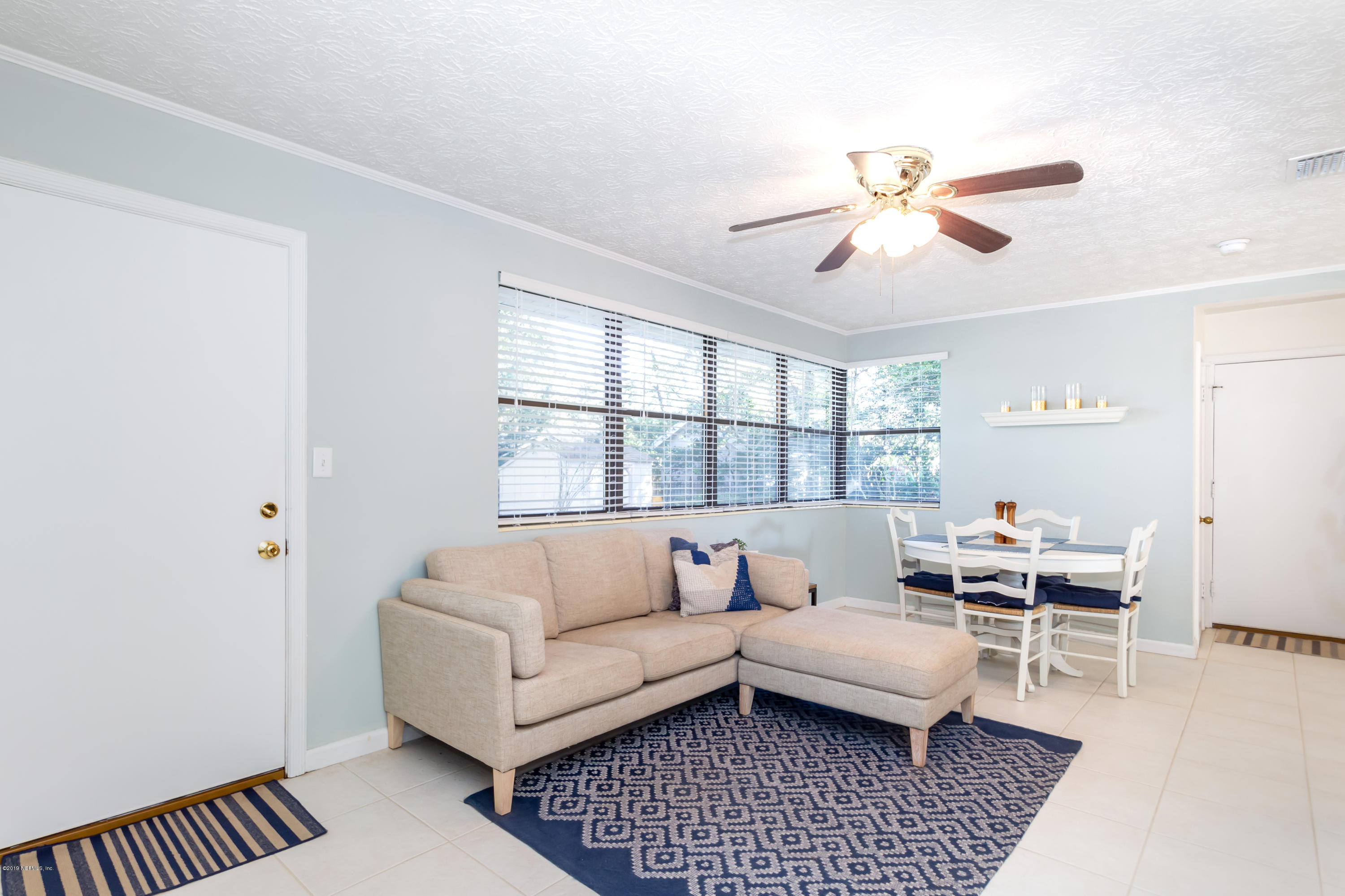 1333 San Amaro Road Jacksonville, FL 32207 - Photo 13 of 31 Family Room View 1