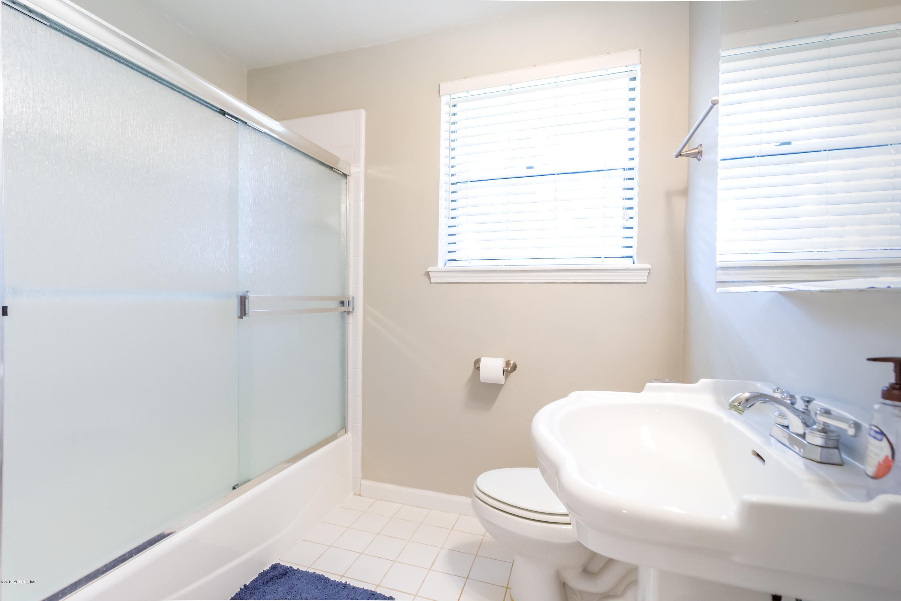 1333 San Amaro Road Jacksonville, FL 32207 - Photo 16 of 31 Second Bath View 1