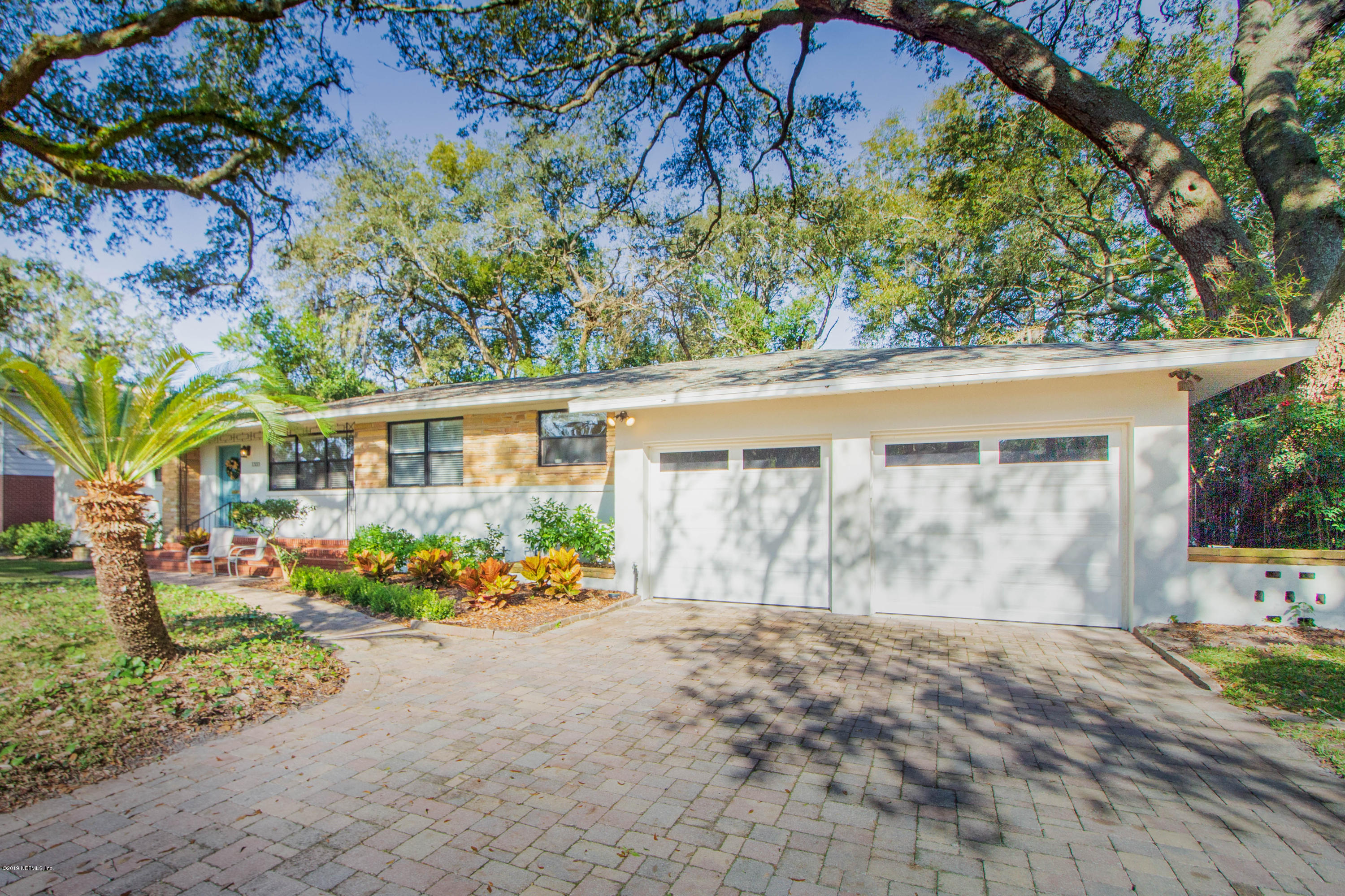 1333 San Amaro Road Jacksonville, FL 32207 - Photo 2 of 31 Entrance View 3