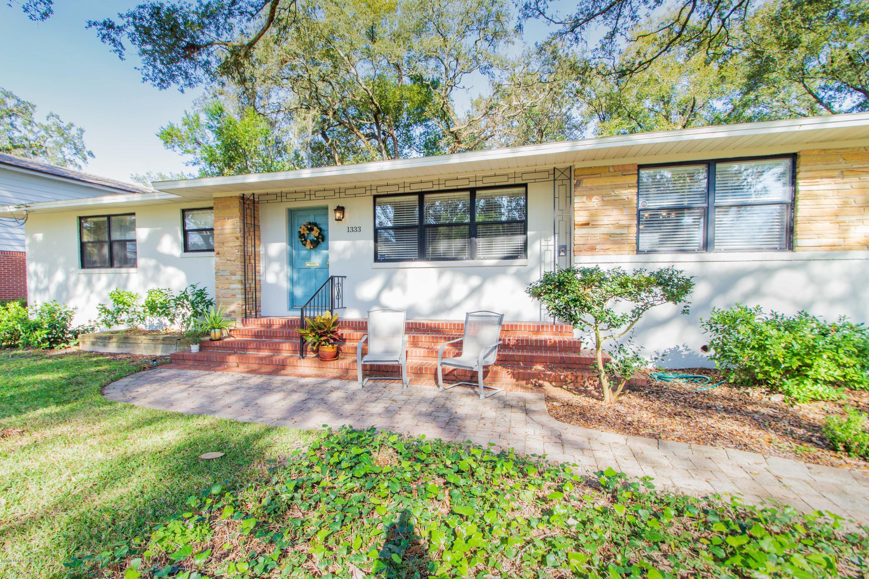 1333 San Amaro Road Jacksonville, FL 32207 - Photo 3 of 31 Entrance View 2