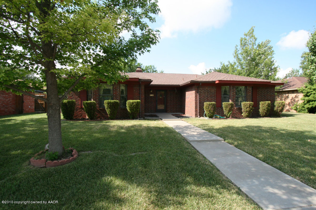 6809 Rochelle Lane Amarillo, TX 79109 - Photo 1 of 14 front view